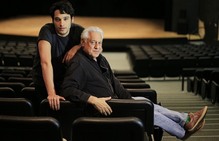 Antonio Fagundes e seu filho Bruno Fagundes voltam aos palcos depois de Vermelho em Tribos. Foto: Divulgação