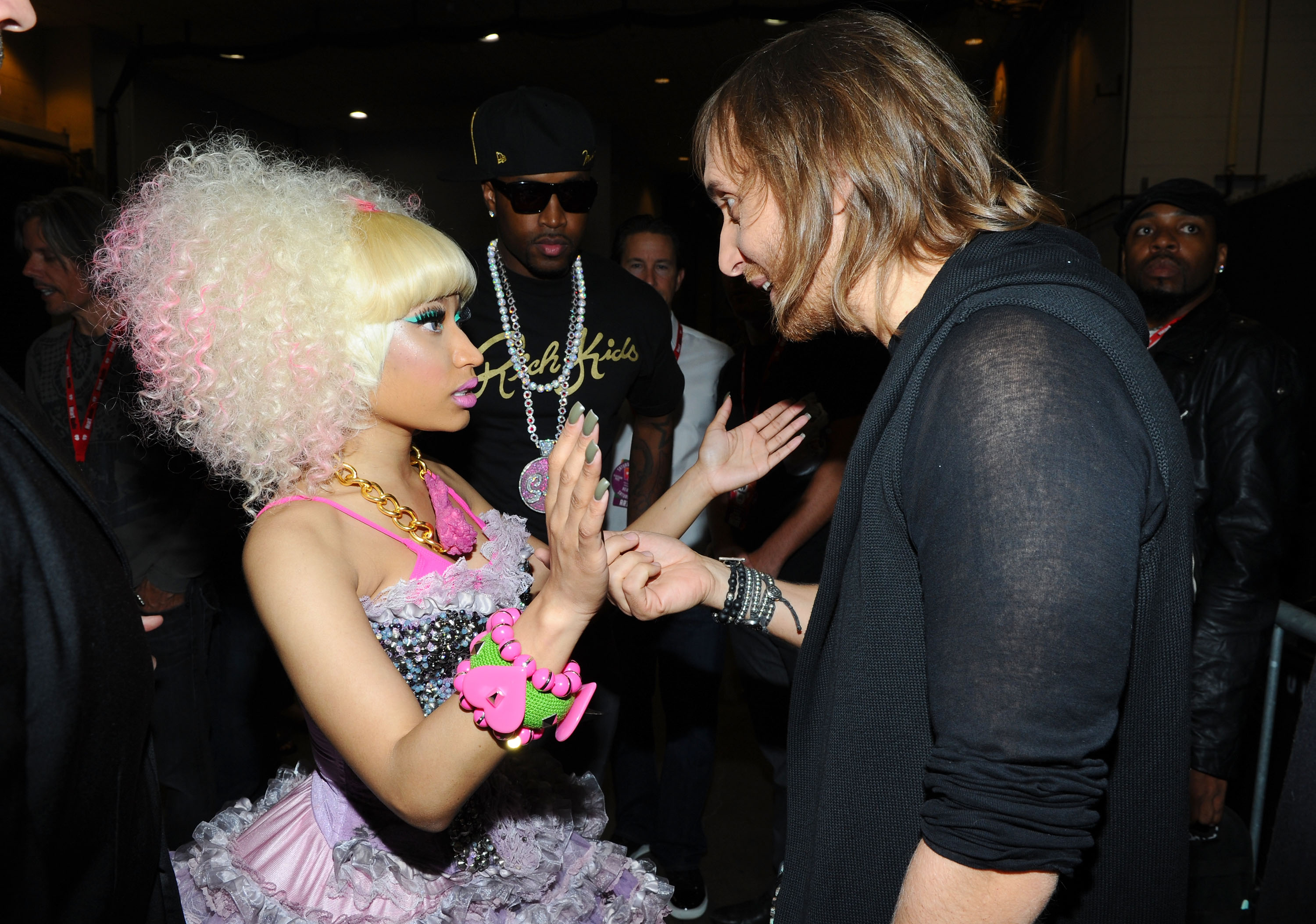 Com a cantora Nick Minaj  com quem Guetta fez inúmeros sucessos, sendo o maior deles Turn me on. Foto: Divulgação