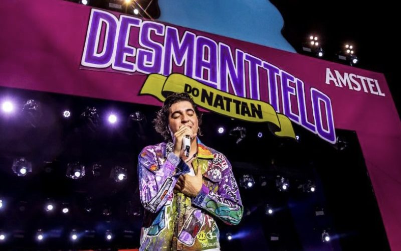 O cantor Nattan anuncia a estreia do evento “Desmanttelo do Nattan” em Salvador, na Bahia.