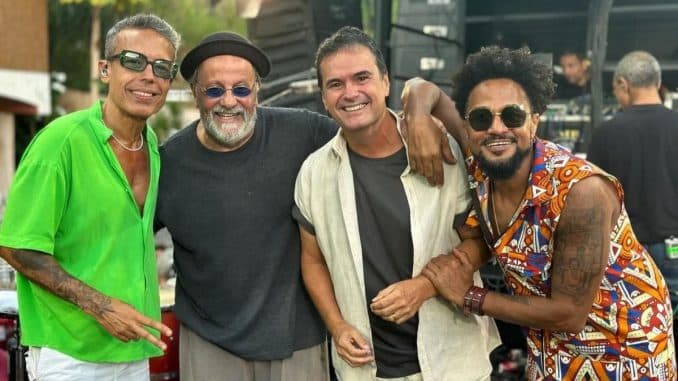 Banda Mudei de Nome