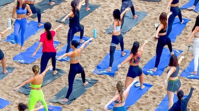 Yoga Ao Amanhecer